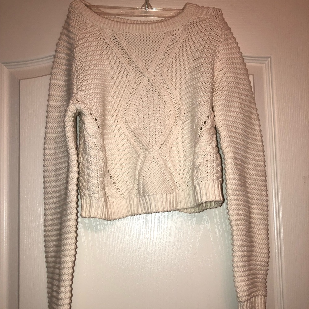 H&M White knit slightly cropped sweater